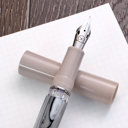 Fine Writing Int. Scepter Vacuum Filler Fountain Pen - Otter (Muze Pens Limited Edition)