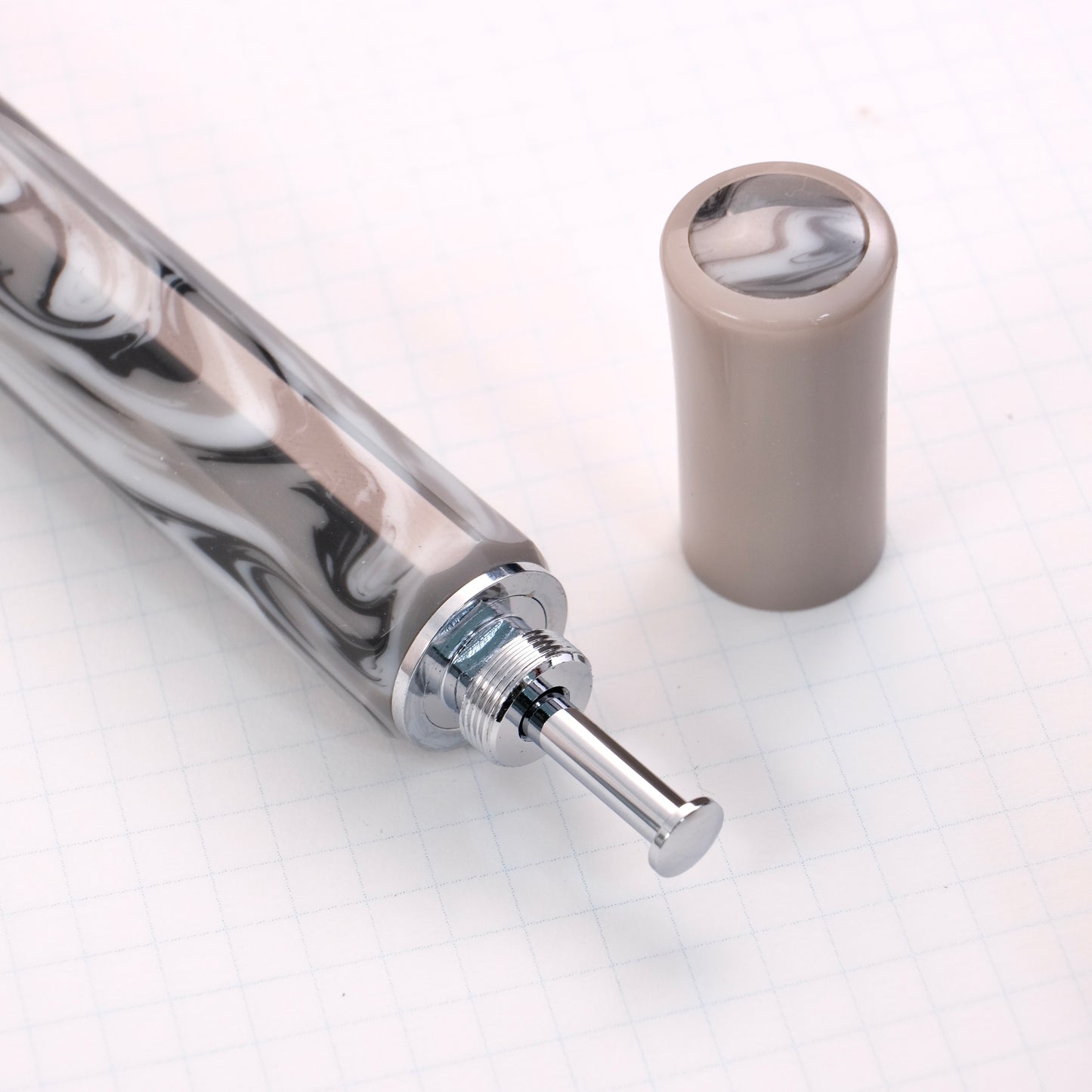 Fine Writing Int. Scepter Vacuum Filler Fountain Pen - Otter (Muze Pens Limited Edition)